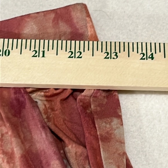 Torrid Swing Tie-dyed look Above The Knee Skirt Womens Size 4 (26 4X) Pink - Picture 8 of 9